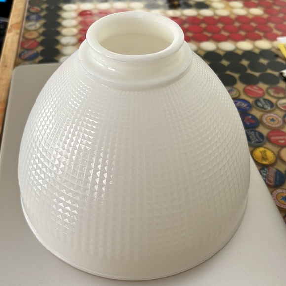 Antique glassware White lamp shade only - Picture 8 of 12